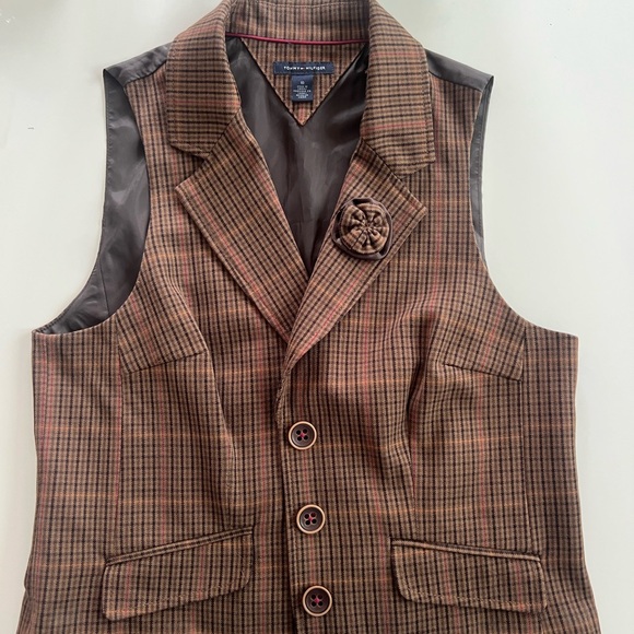 Brown Plaid Vest with Button Details - Picture 2 of 4
